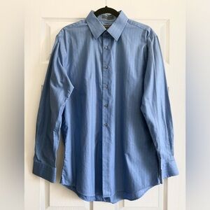 Men's Blue Dress Shirt
Size 16.5 /34-35